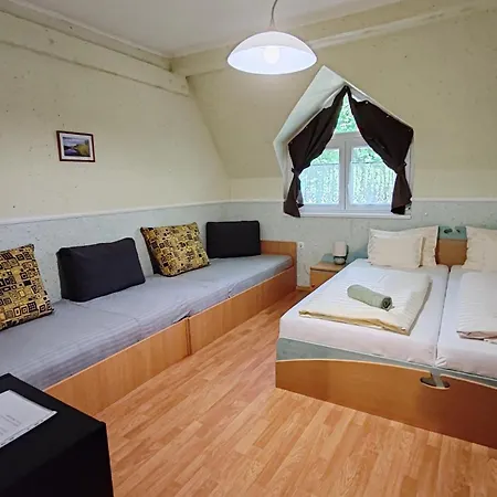 Garden Szallashely * Balatonszárszó