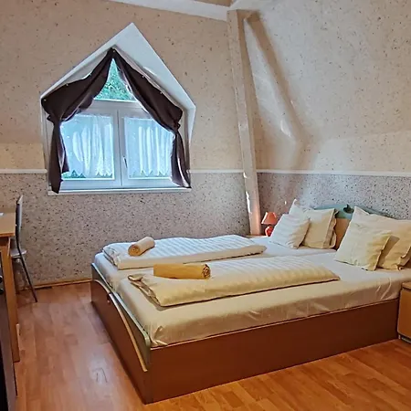 Garden Szallashely *