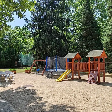 Garden Szallashely Balatonszárszó