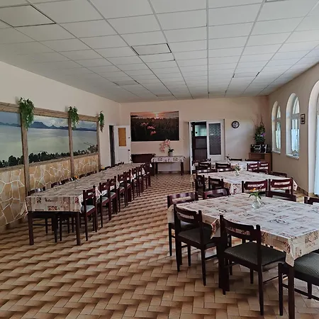 Garden Szallashely