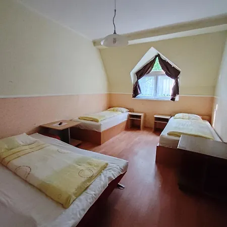 Garden Szallashely * Balatonszárszó