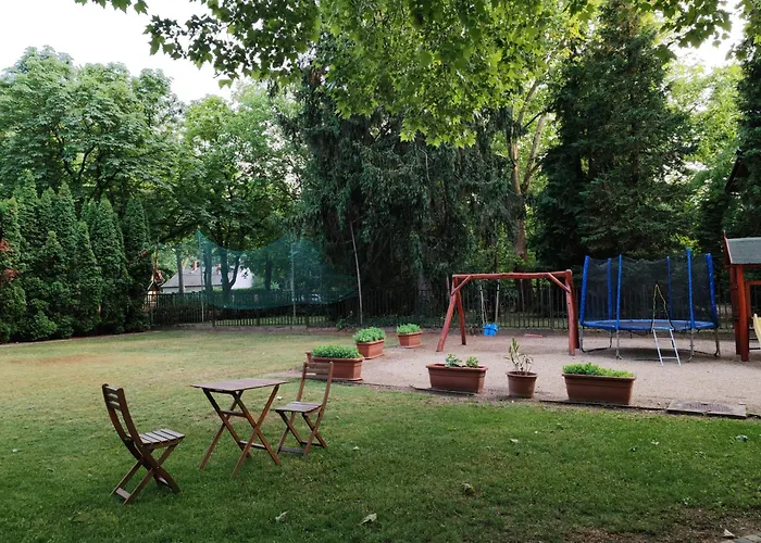 Garden Szallashely Homestay *