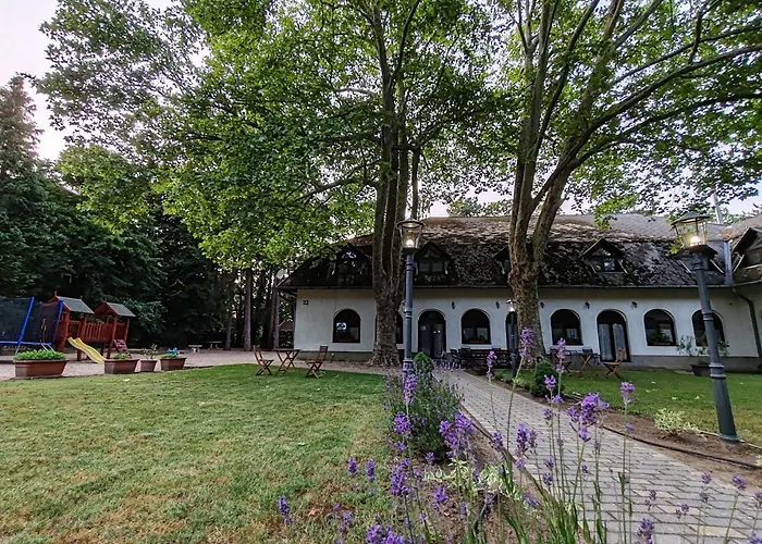 Garden Szallashely Homestay *