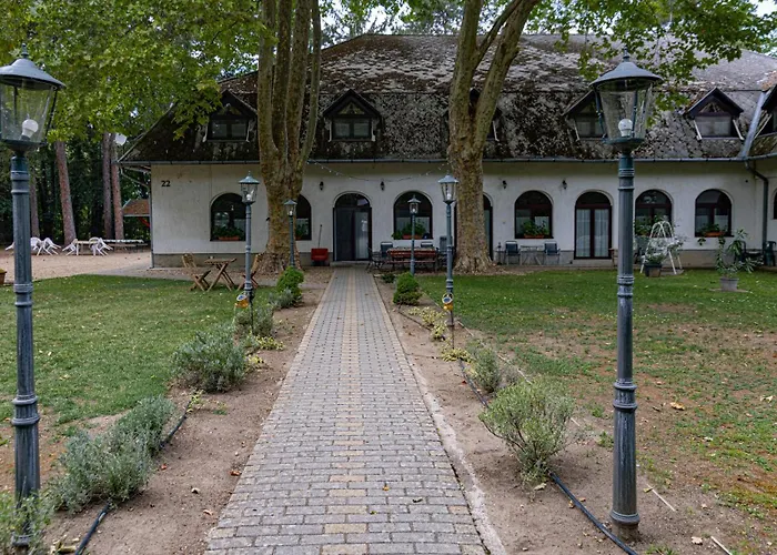 Garden Szallashely Homestay Balatonszemes