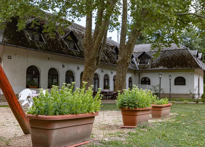 Garden Szallashely Balatonszemes