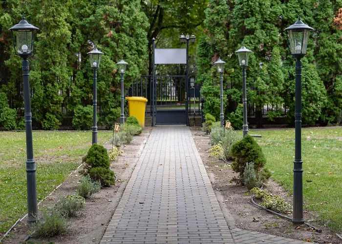 Homestay Garden Szallashely Balatonszemes